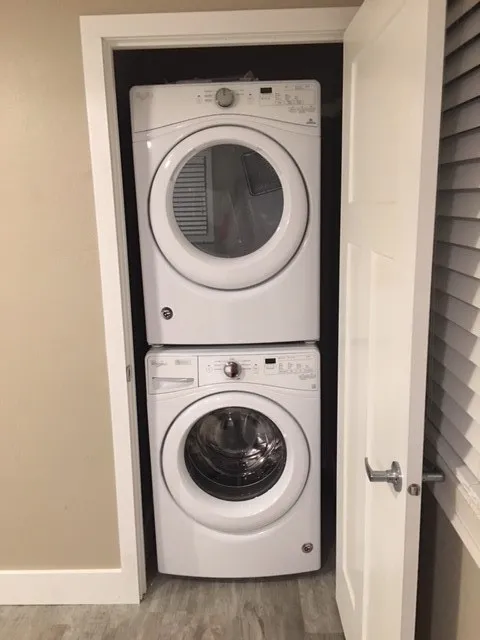 Apartment-Laundry