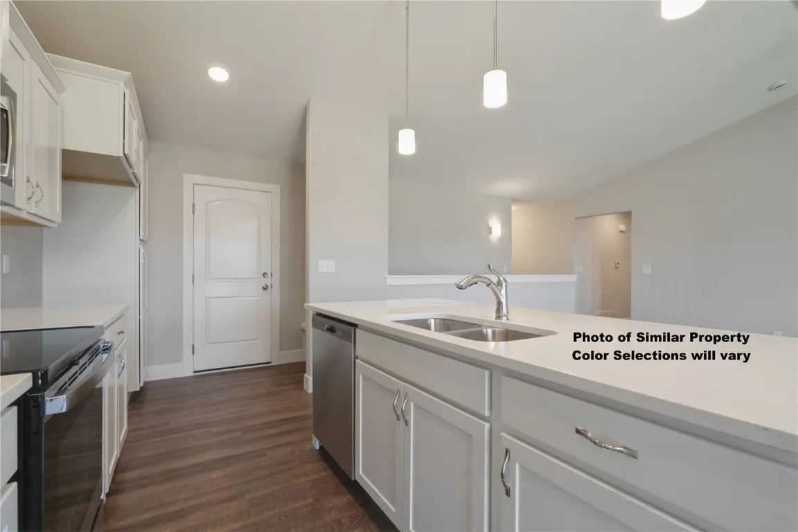 Similar Photo - color selections and upgrades will vary