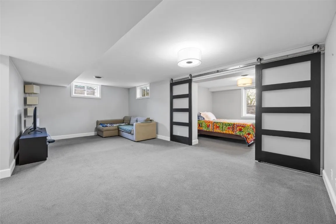 Conforming bedroom great for guests or teens