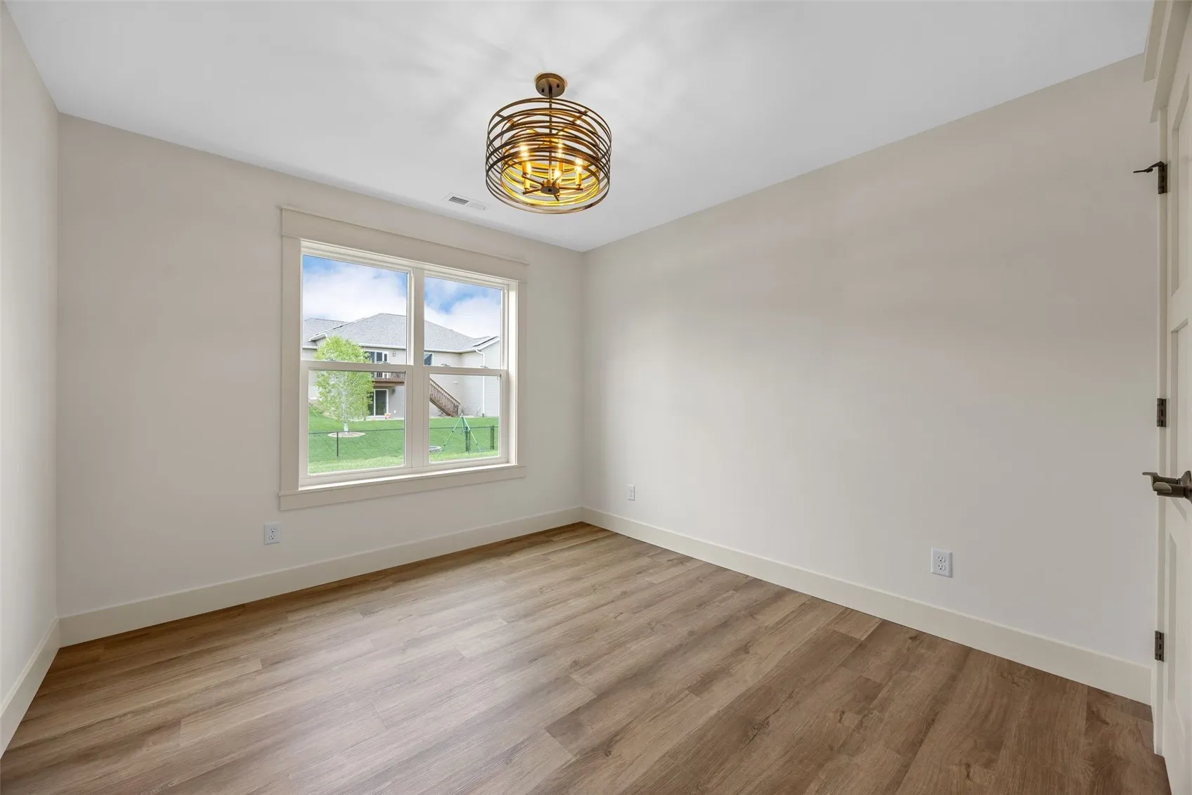 Photo of similar property