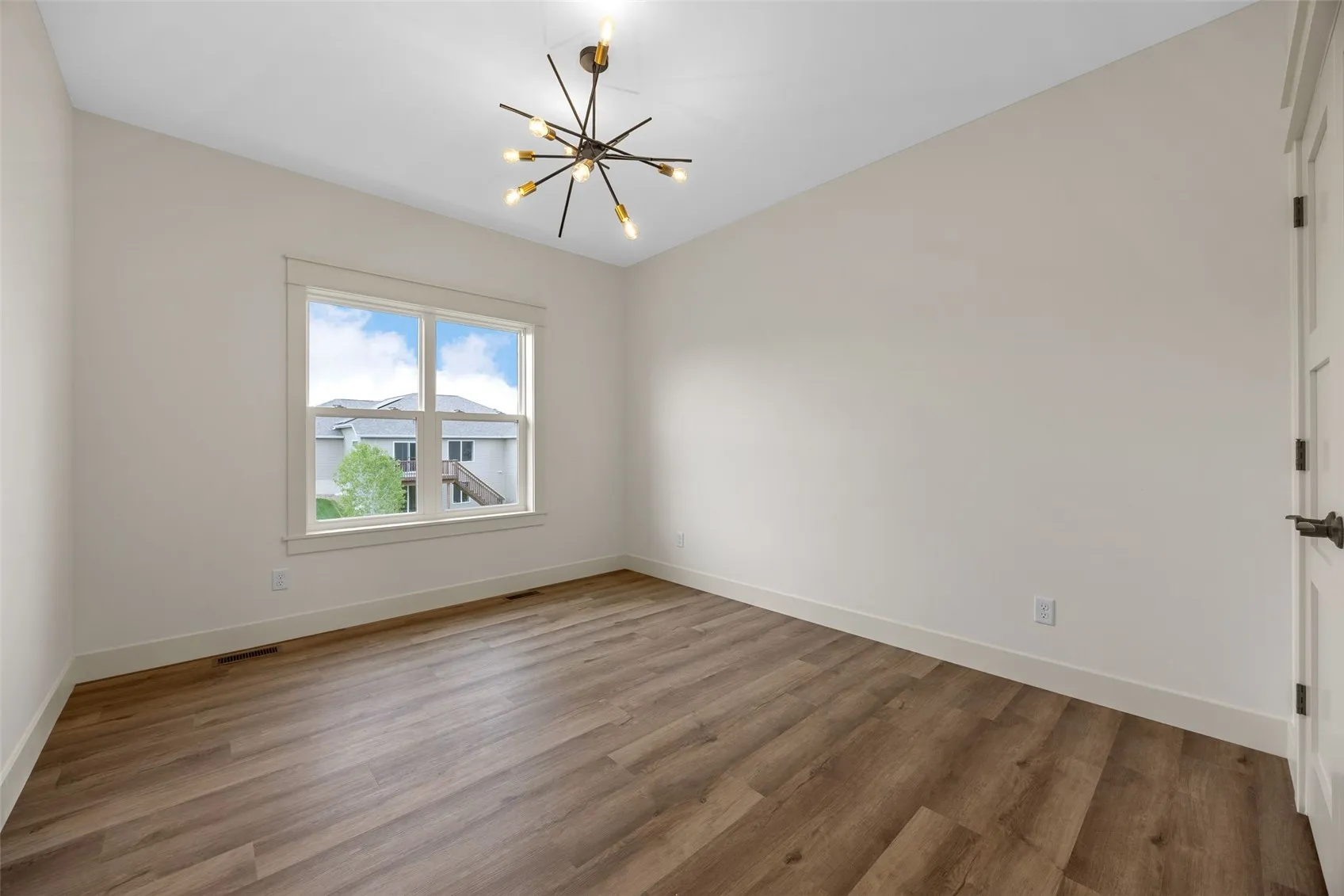 Photo of similar property