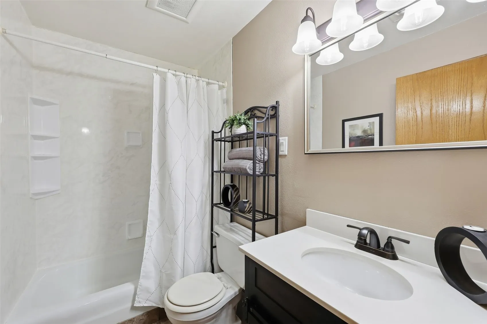 Updated main floor bath