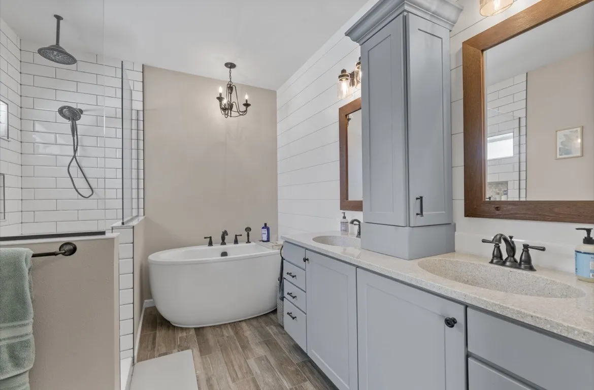 Primary Bathroom Upper Level