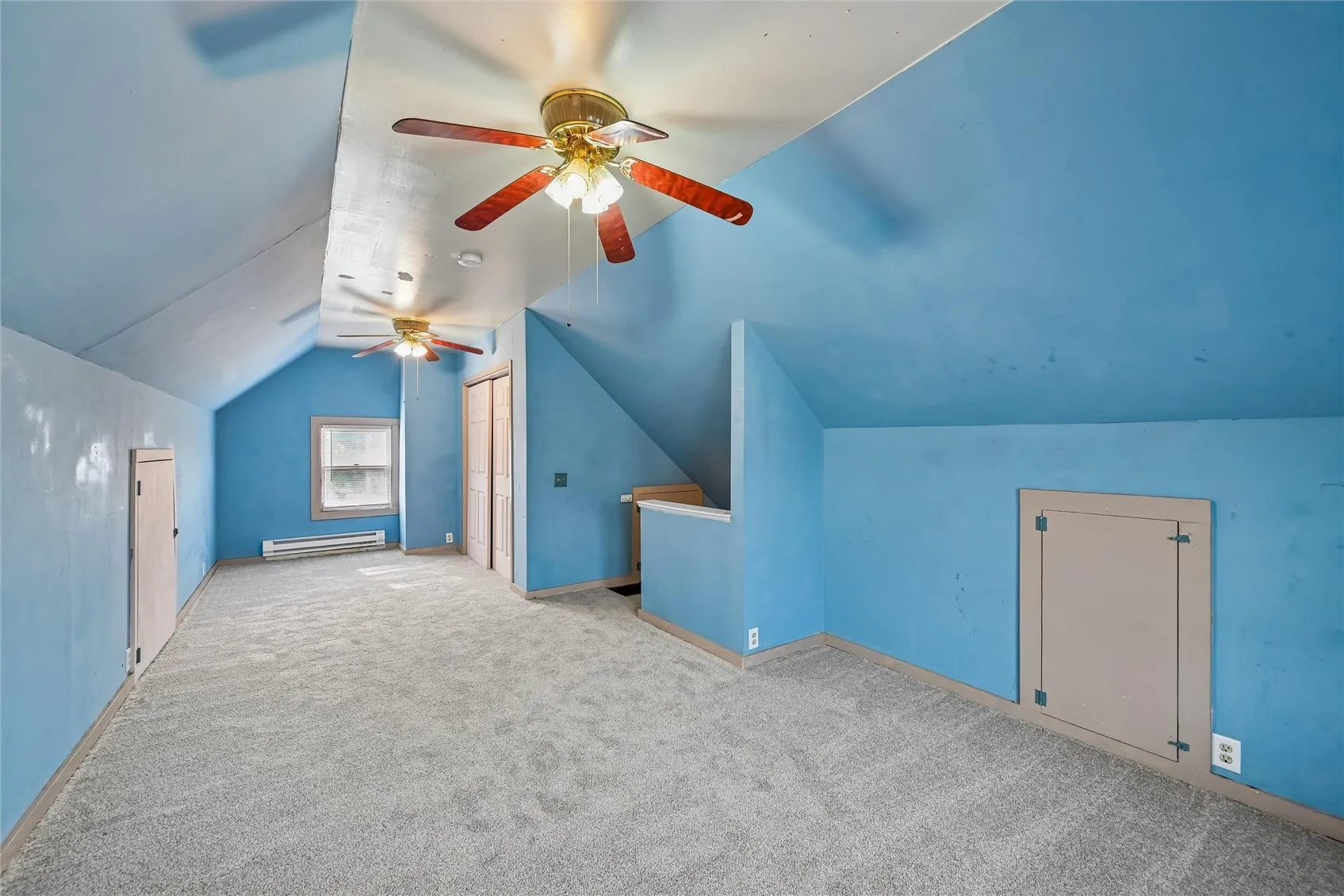 Bonus room with plentiful storage areas