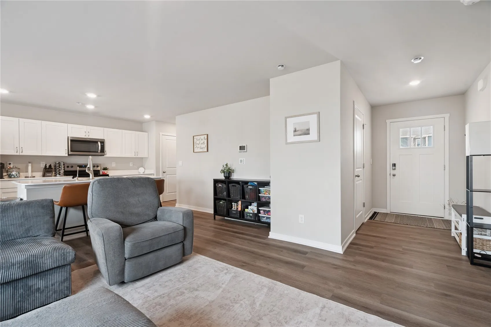 Living Room/Kitchen