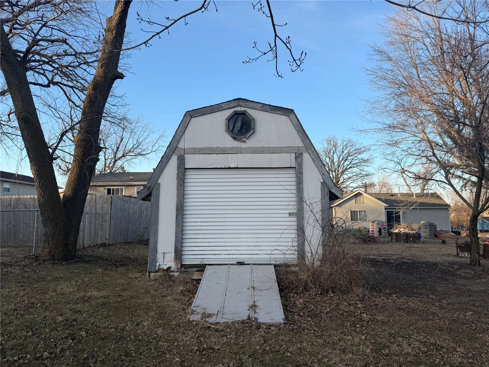 Storage shed