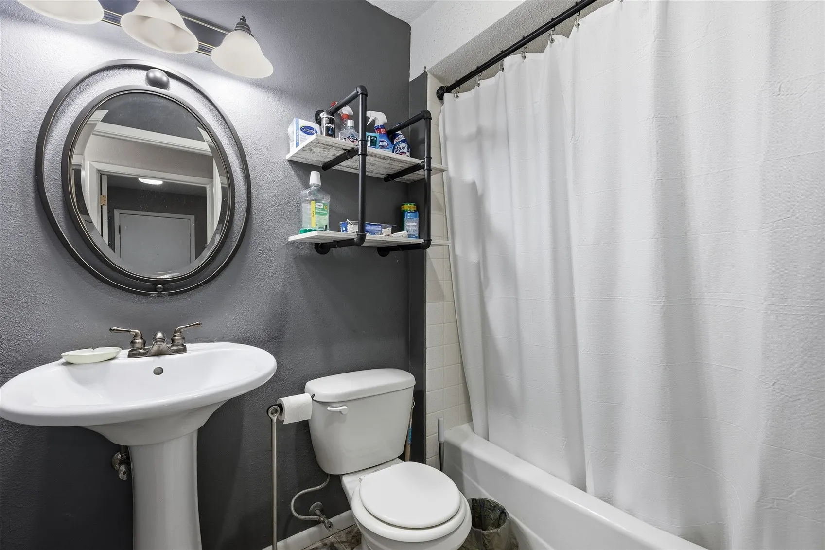 2nd Full Bathroom