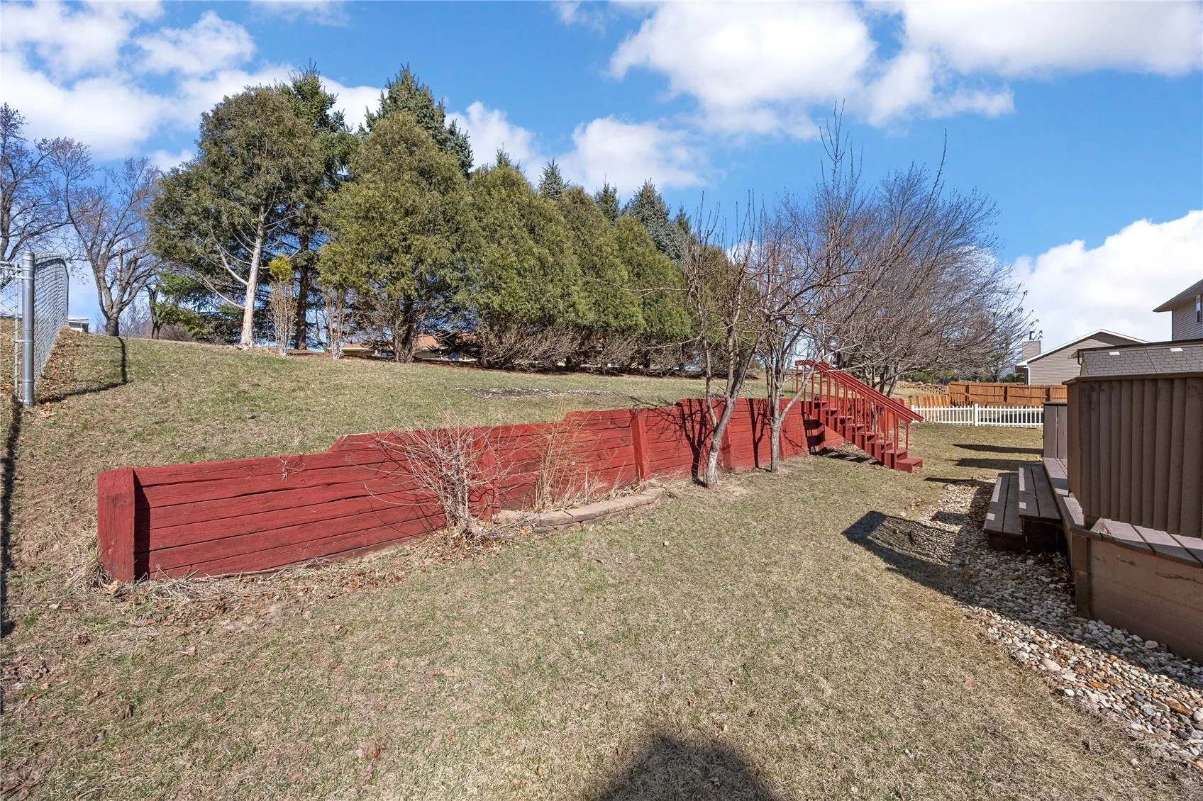 Back yard. No house behind property.