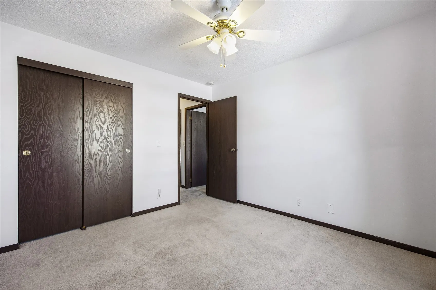 Double closet in 2nd bedroom.
