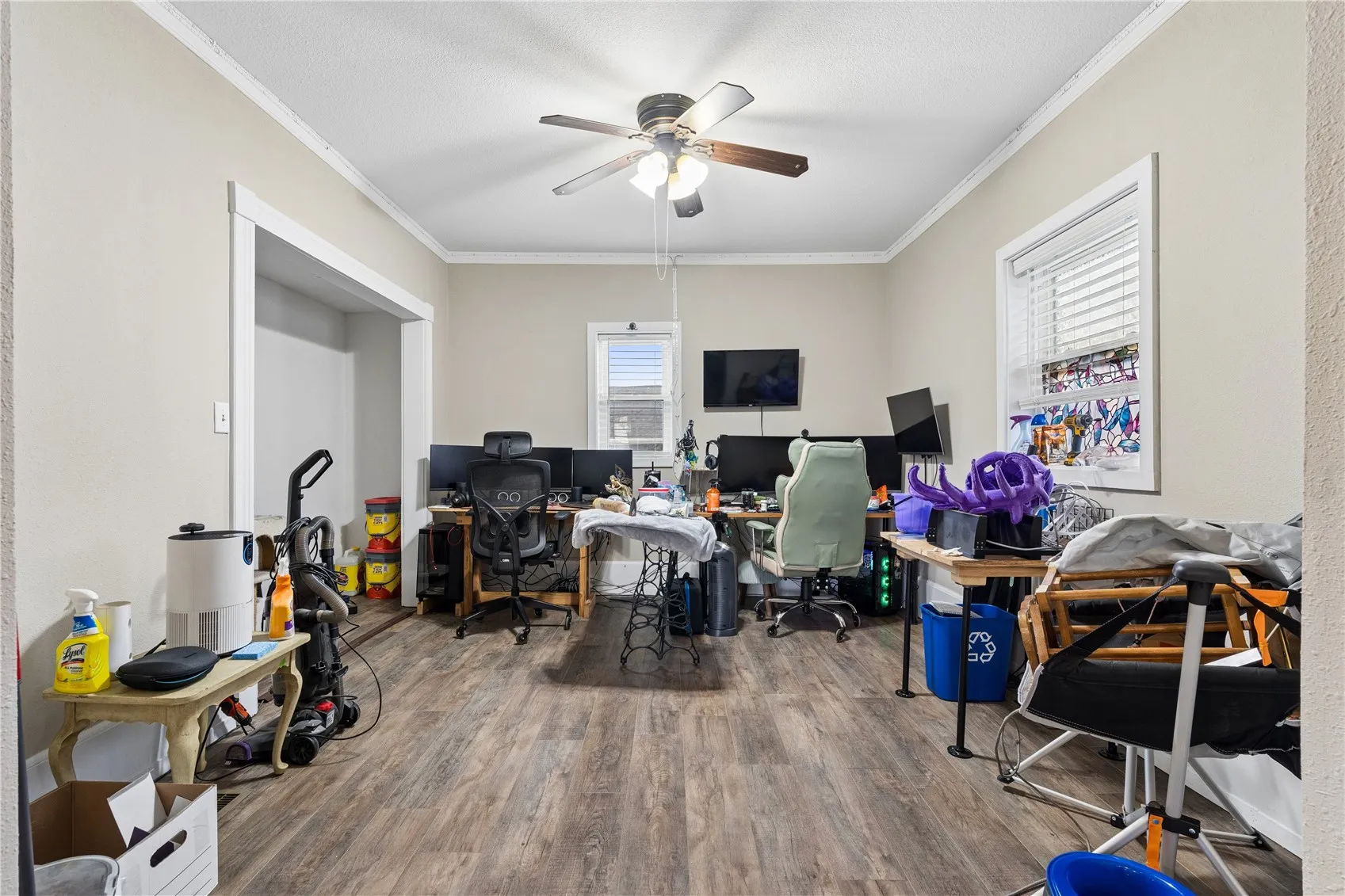 First floor flex space, could be 5th bedroom, office, craft room, possibilities are endless