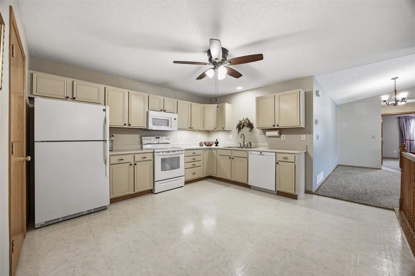 Great storage options and plenty of room for getting around this kitchen!