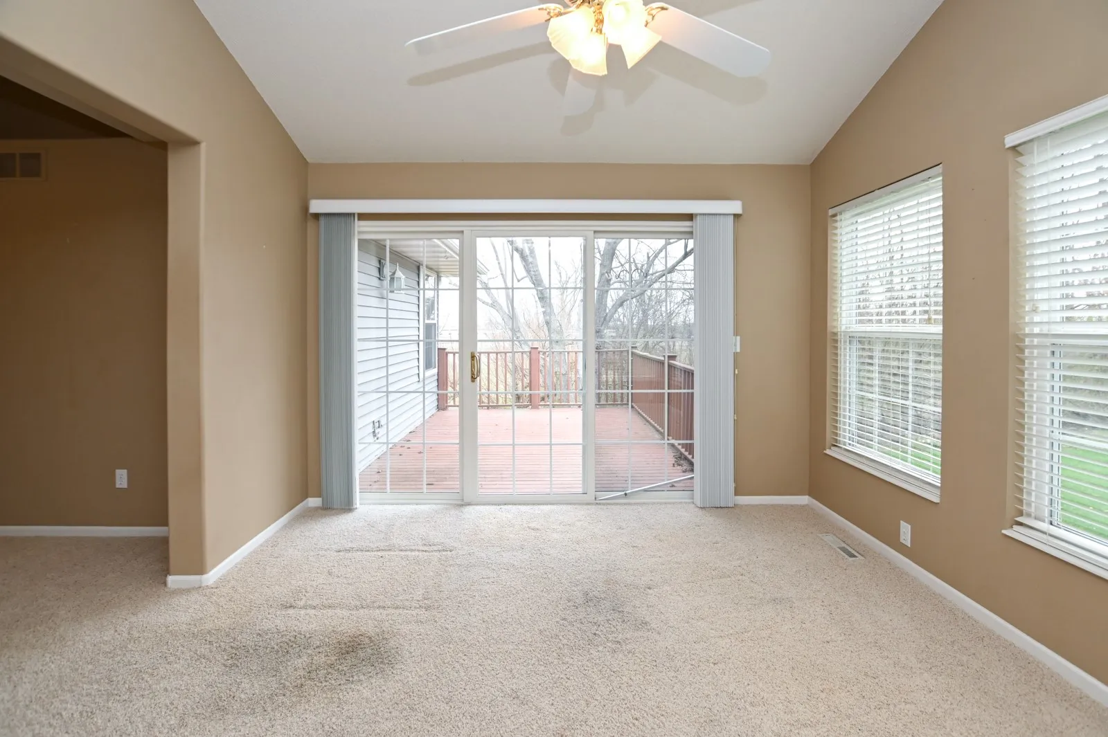 4 seasons room and entry to deck