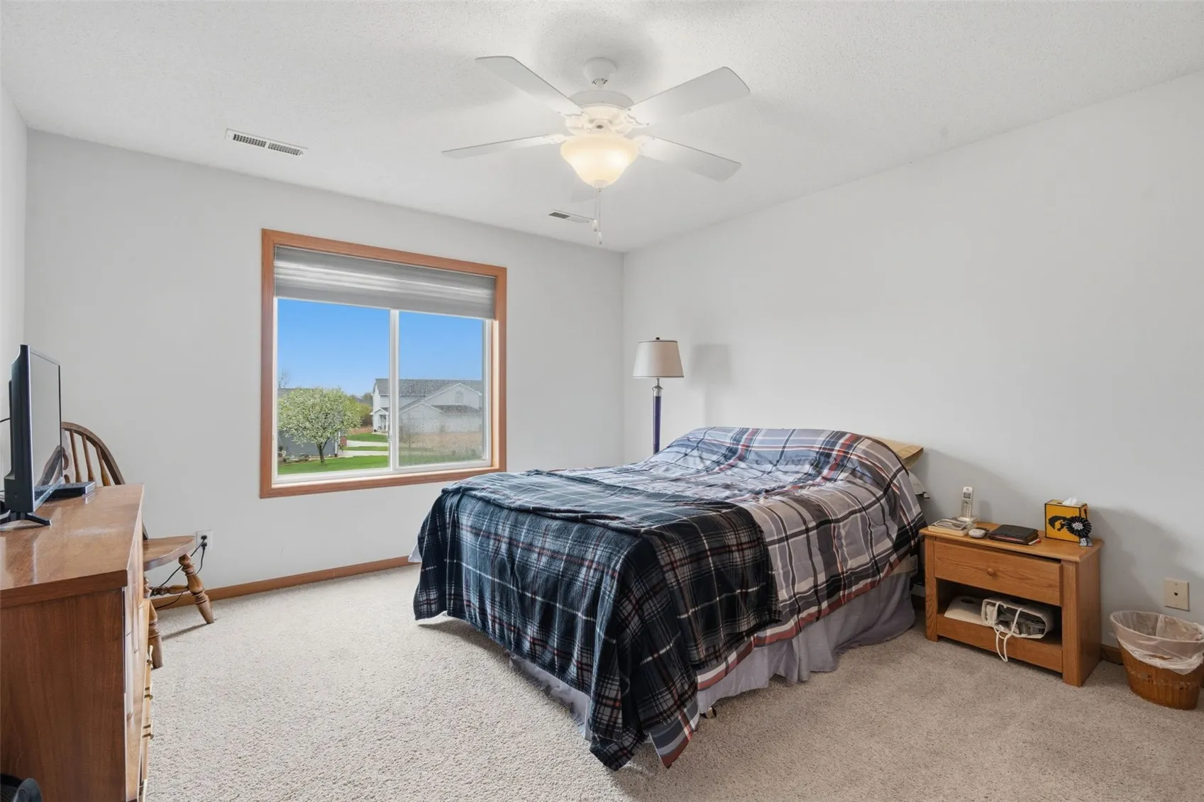 Masterbedroom with alk in closet