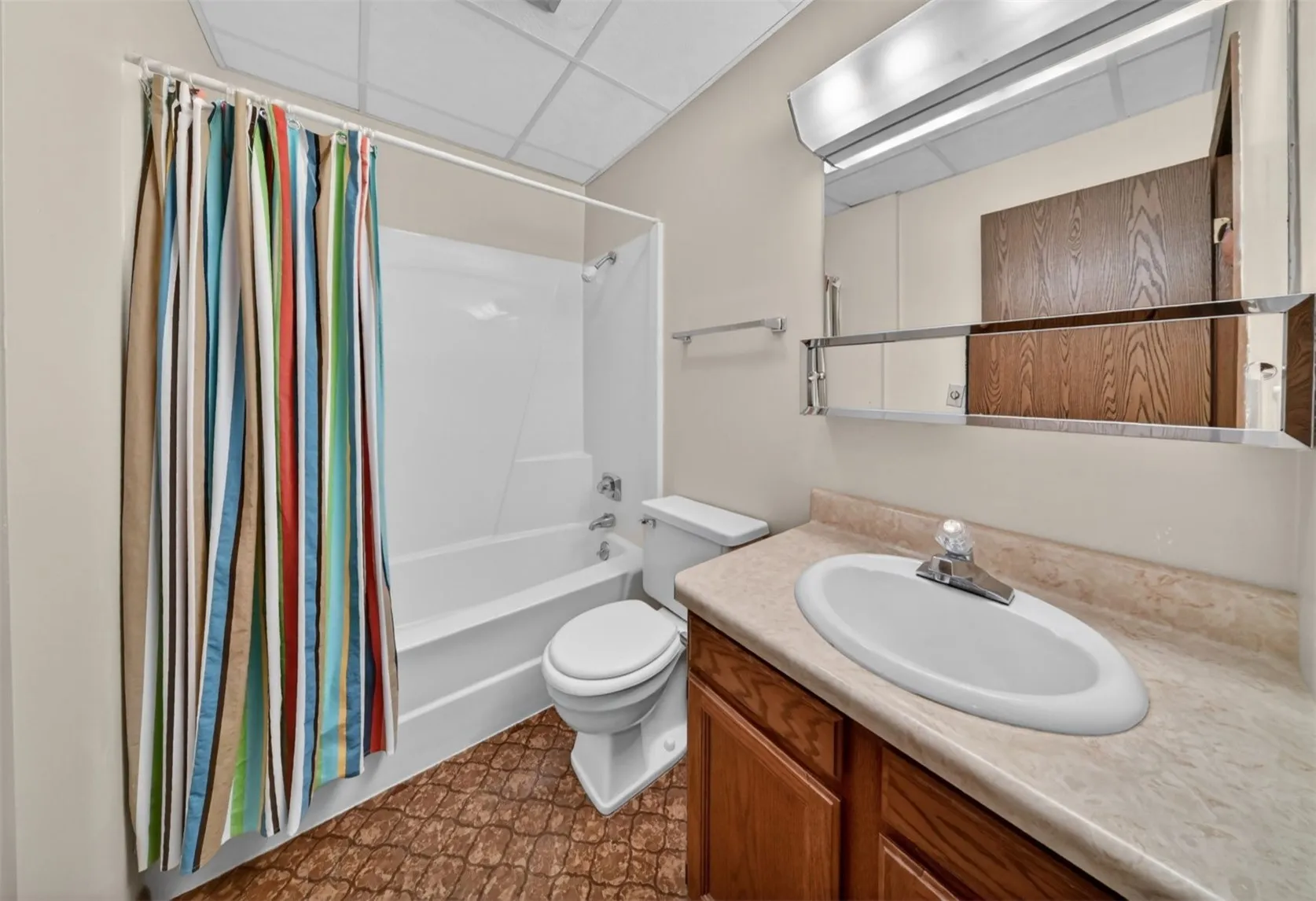 Lower Level Bath