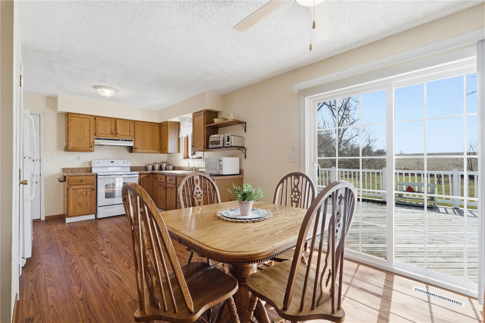 Kitchen/Dining