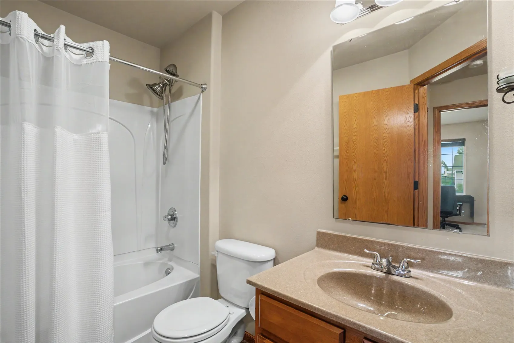Main bathroom