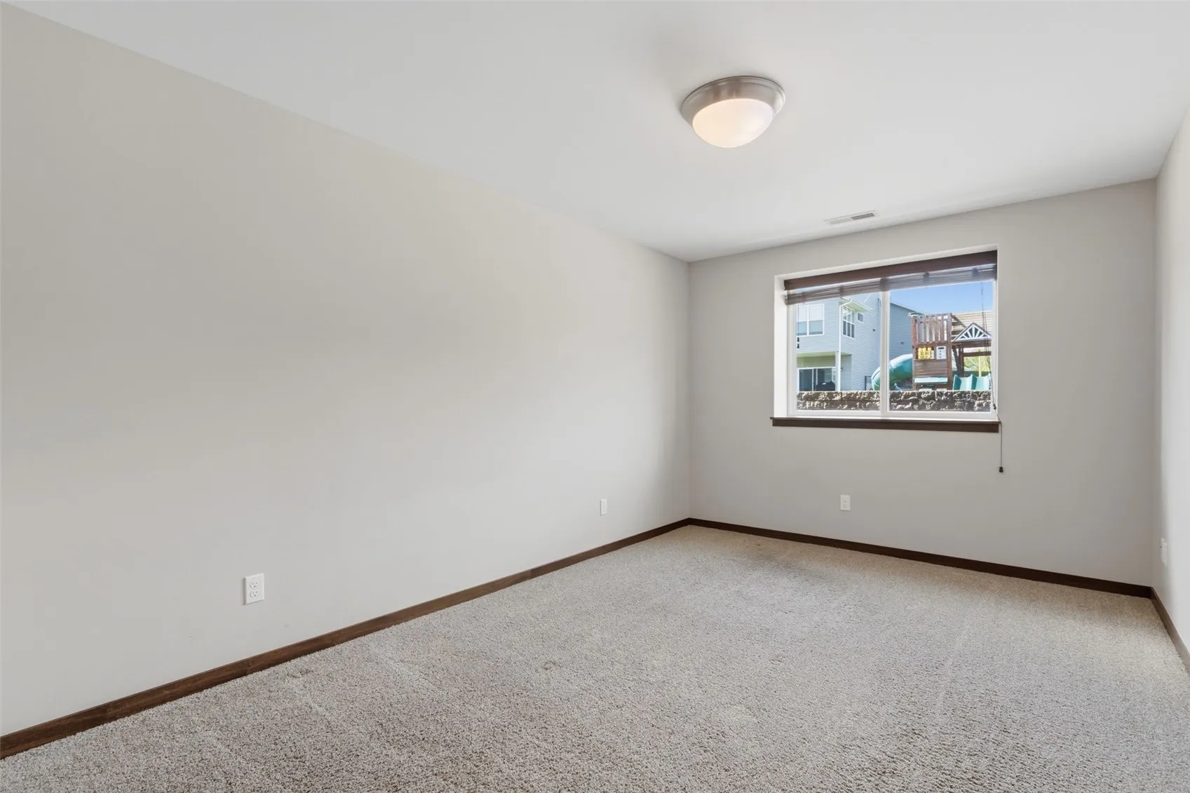 Bedroom 4, basement