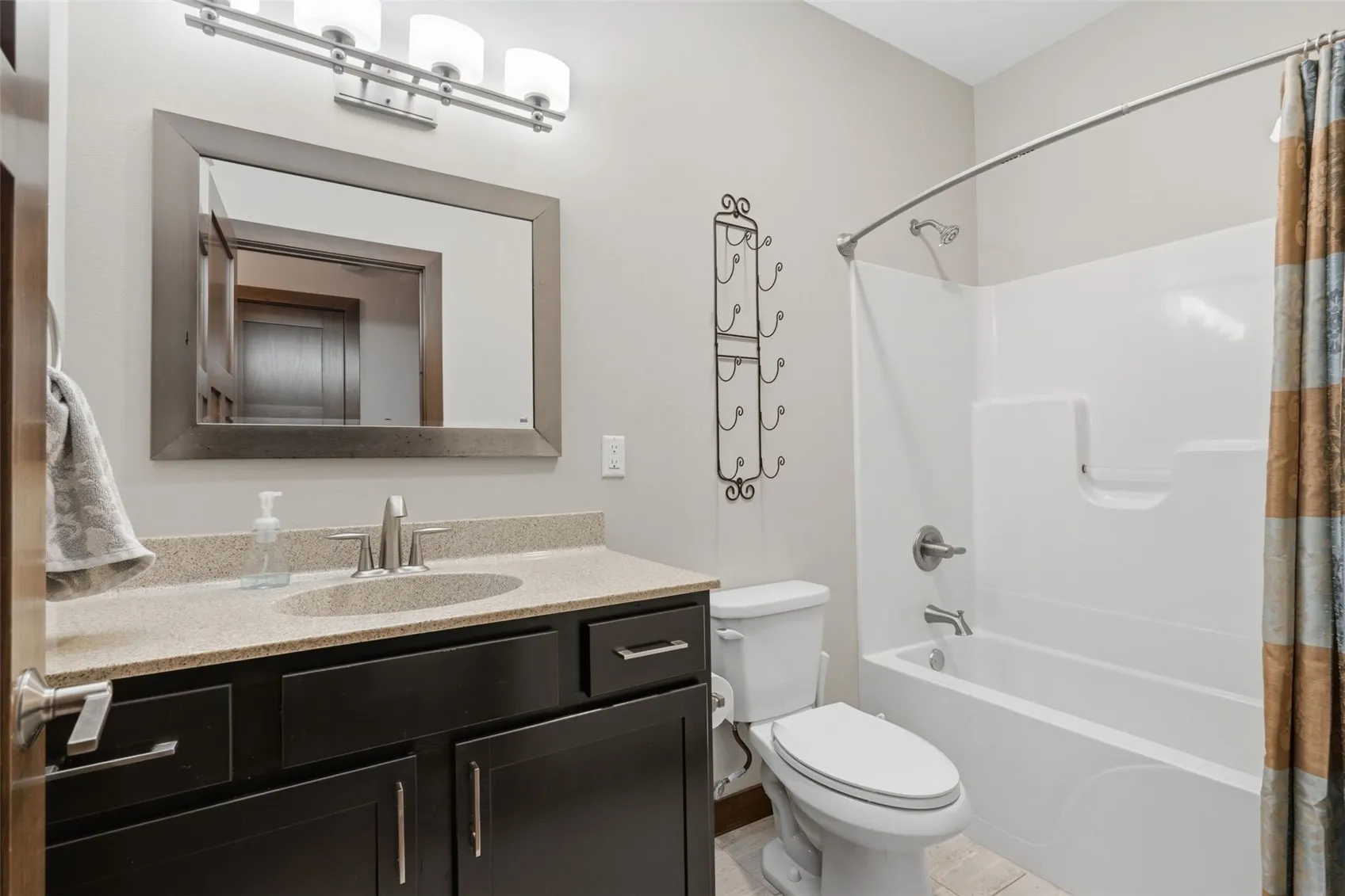 Hallway Bathroom, main level