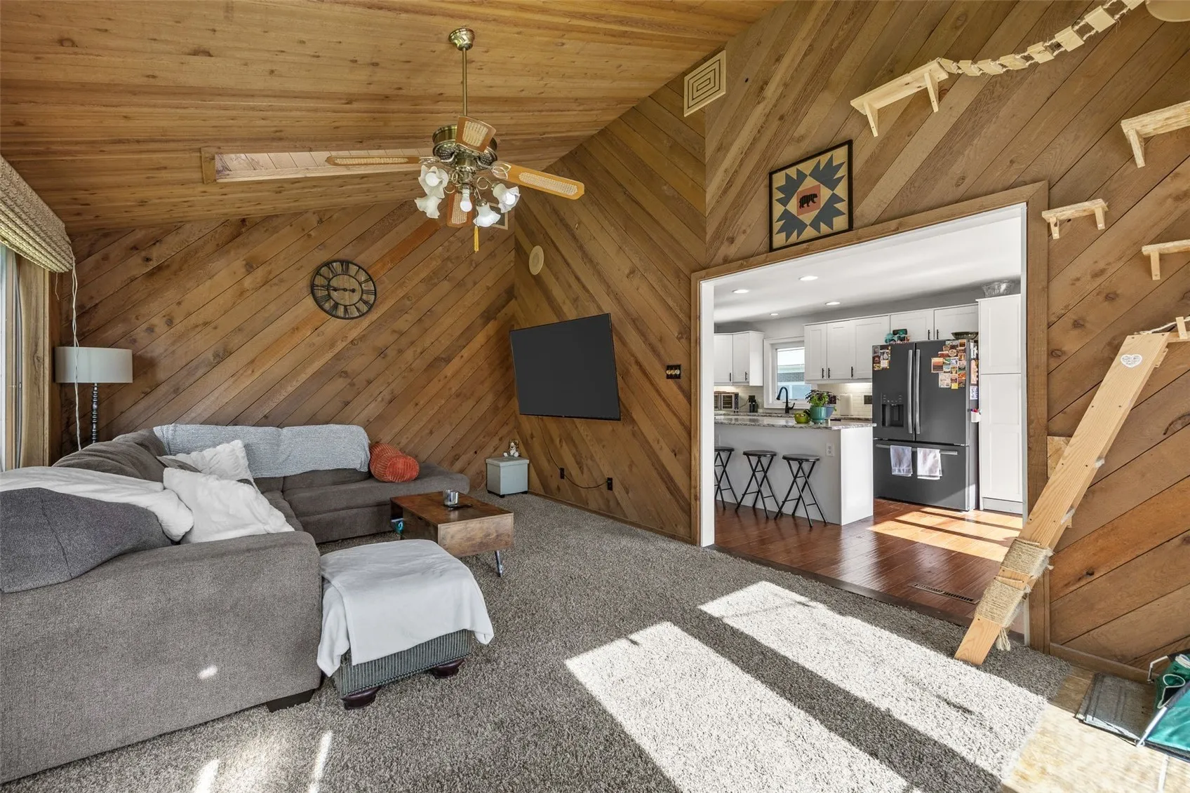 4 Seasons Family Room