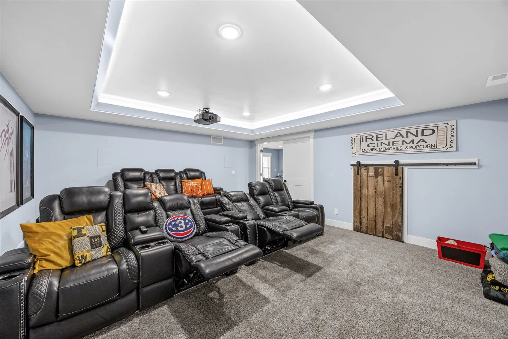 Great place for the family of the friends to enjoy a movie or sporst together.