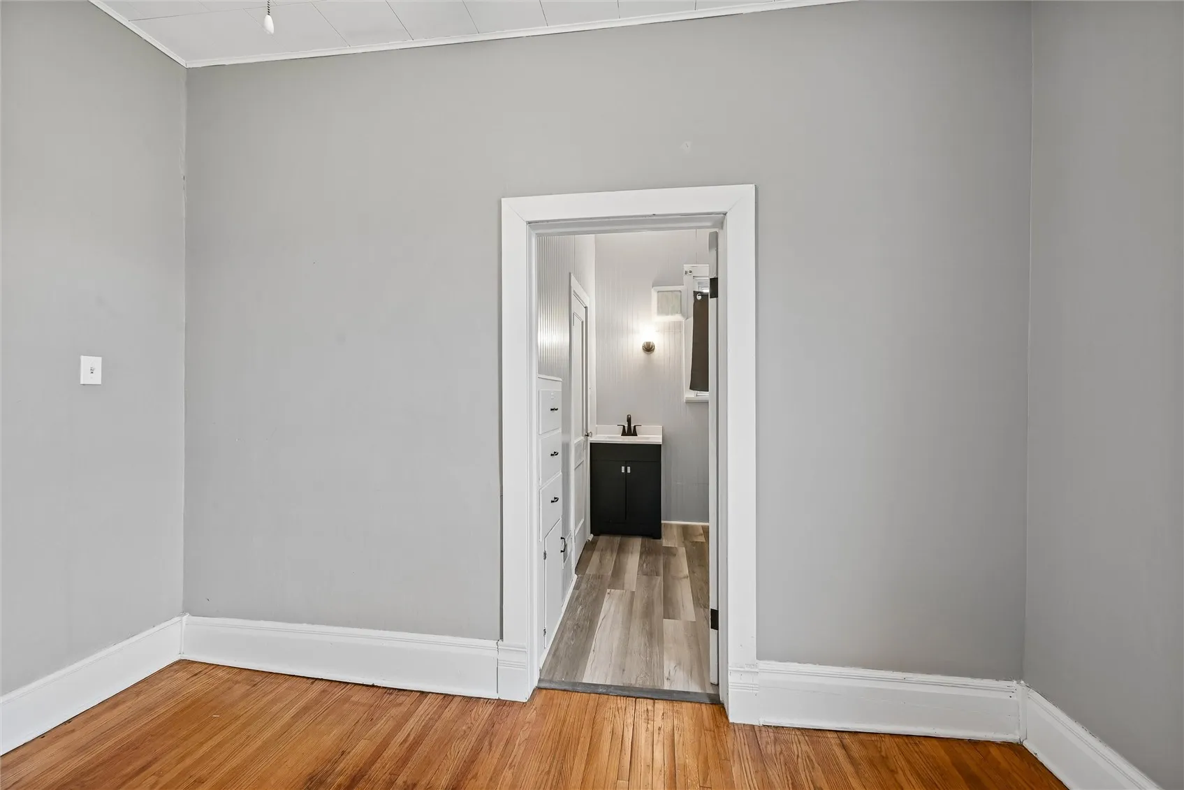 2nd main level bedroom