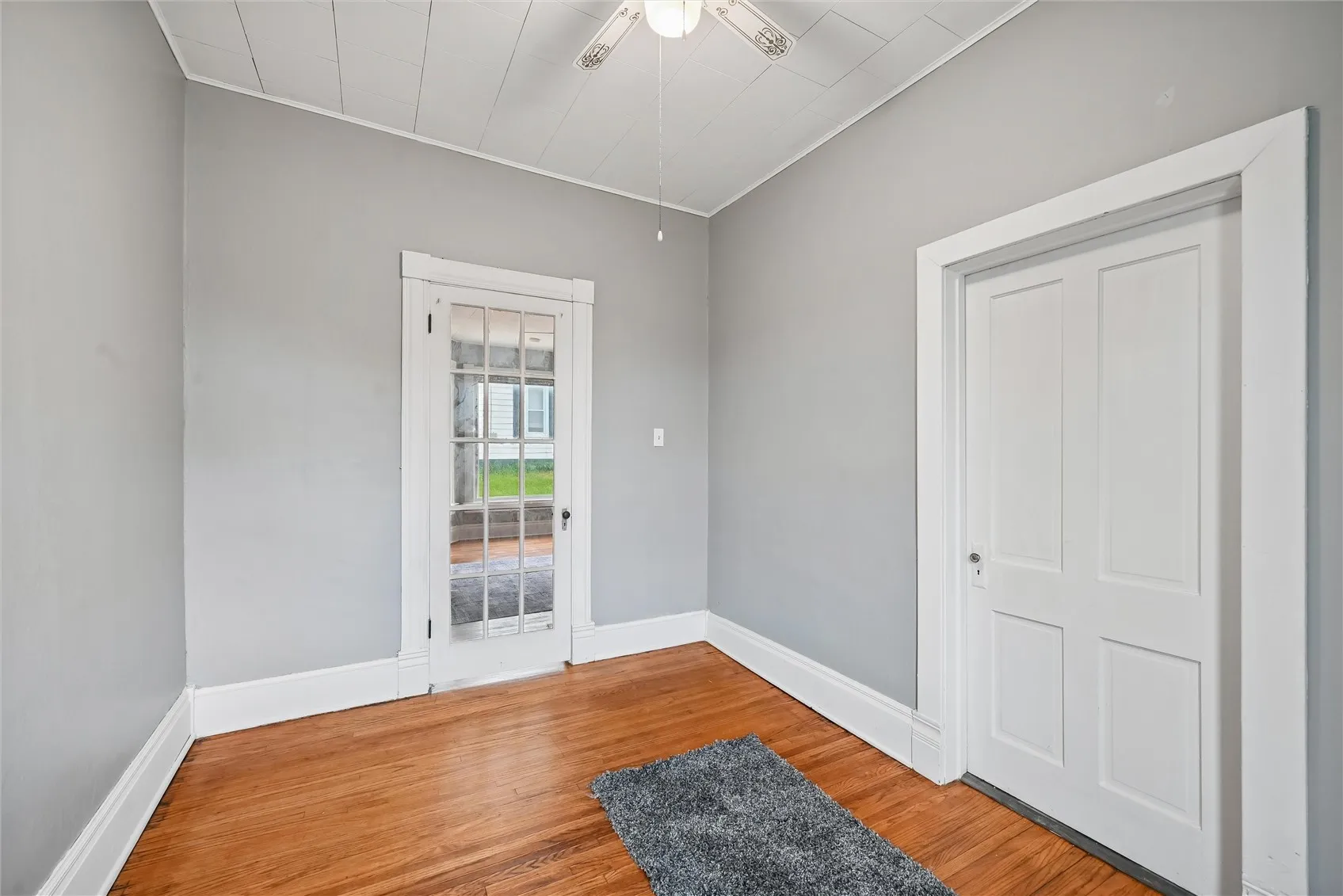 2nd main level bedroom