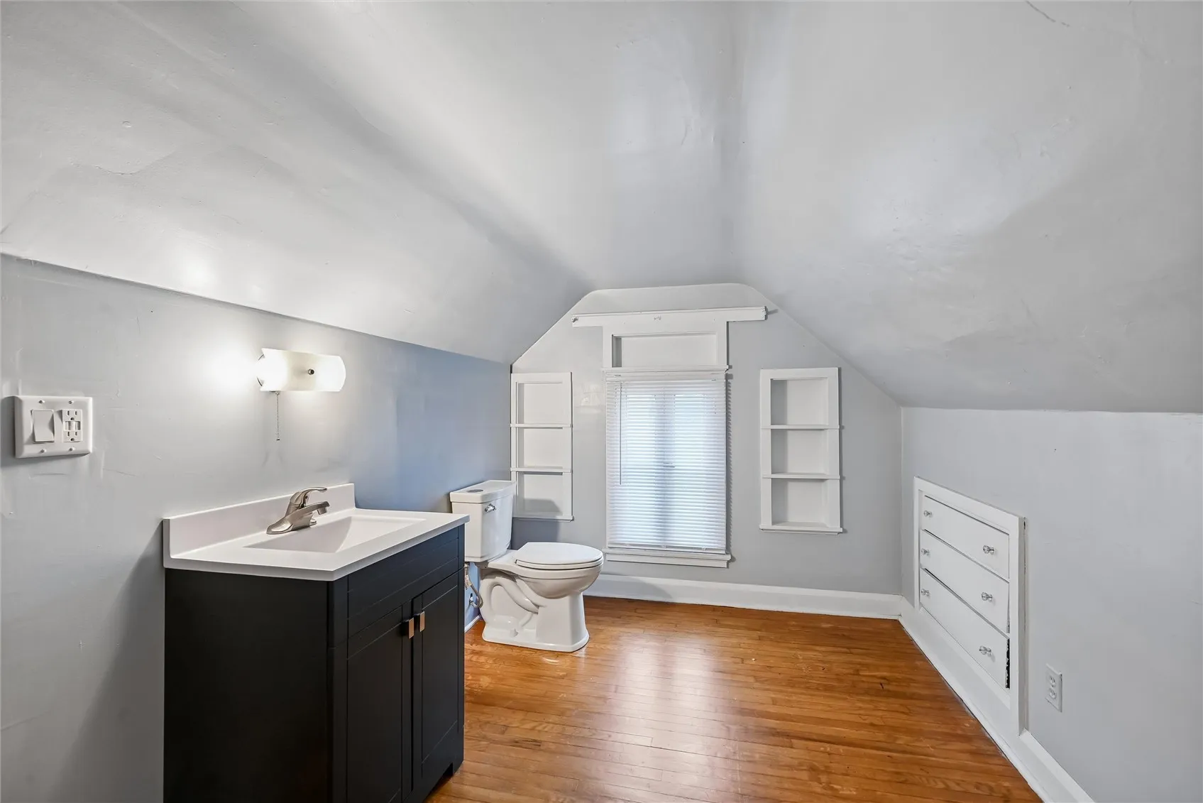 Brand-new 1/2 bath