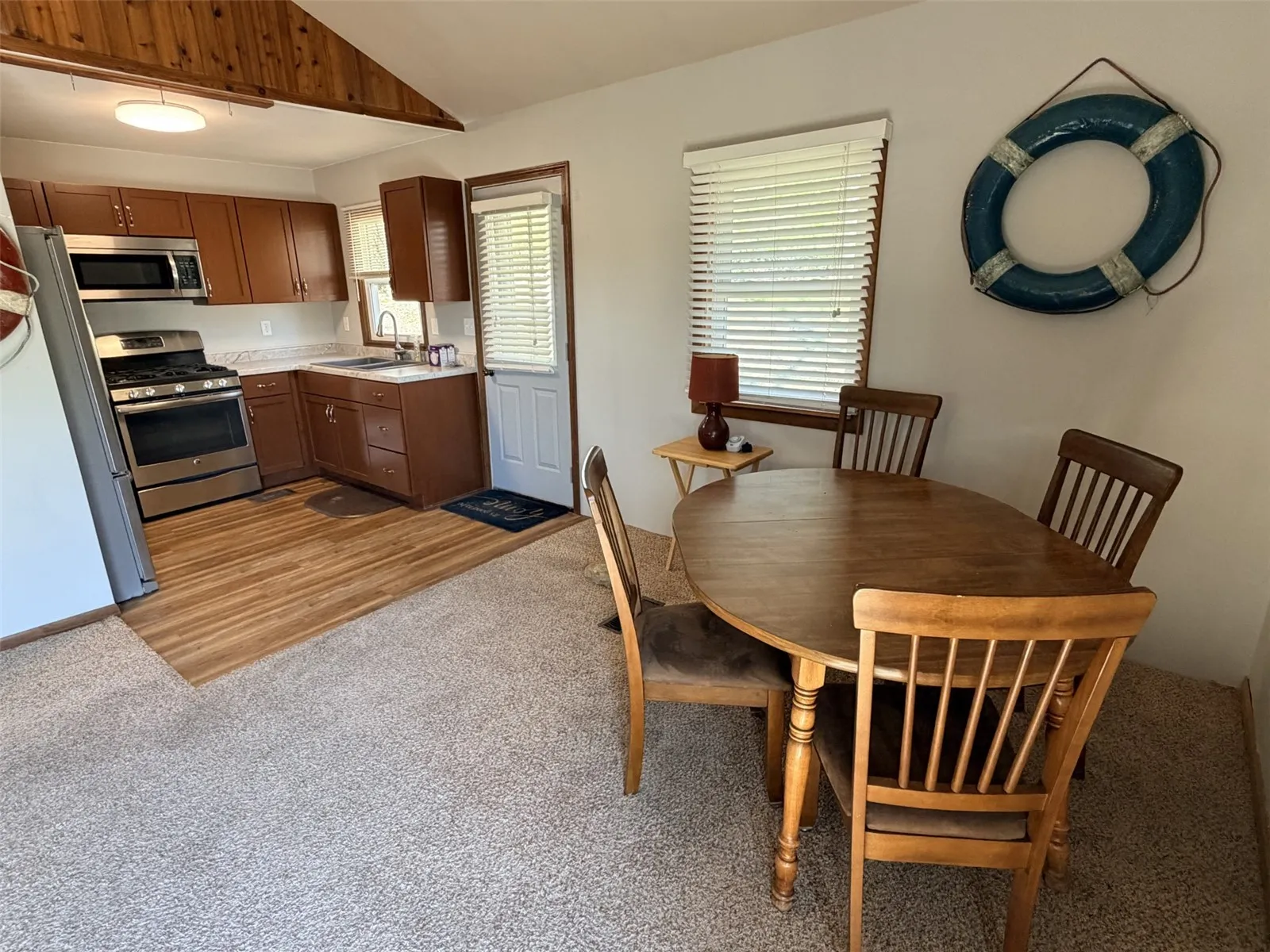 Kitchen/dining