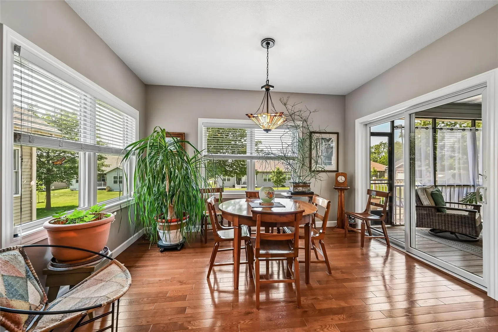 Dining - views to Screened Porch & backyard