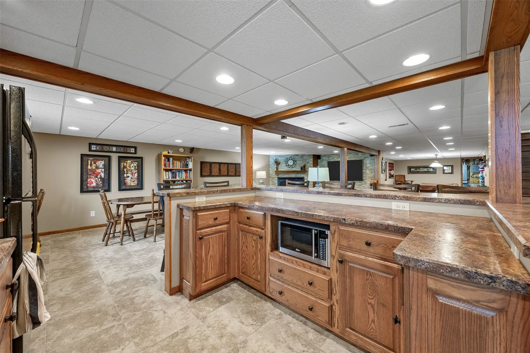 Plenty of storage space in the kitchette/bar.