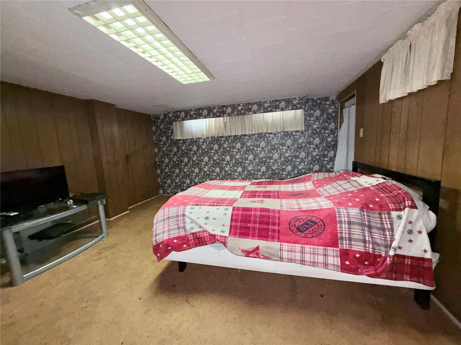Non confirming 4th room.