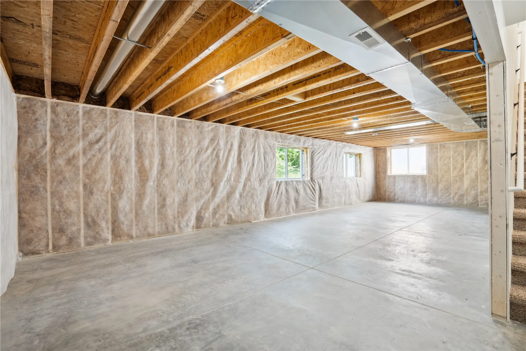*PHOTO OF SIMILAR PROPERTY*