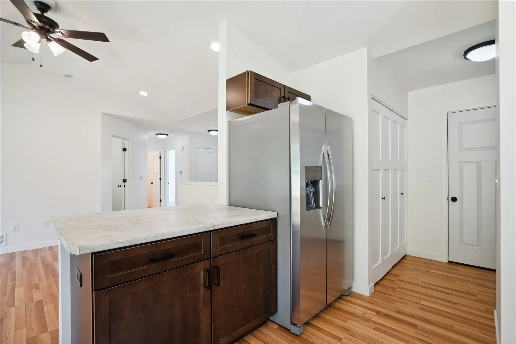 *PHOTO OF SIMILAR PROPERTY*