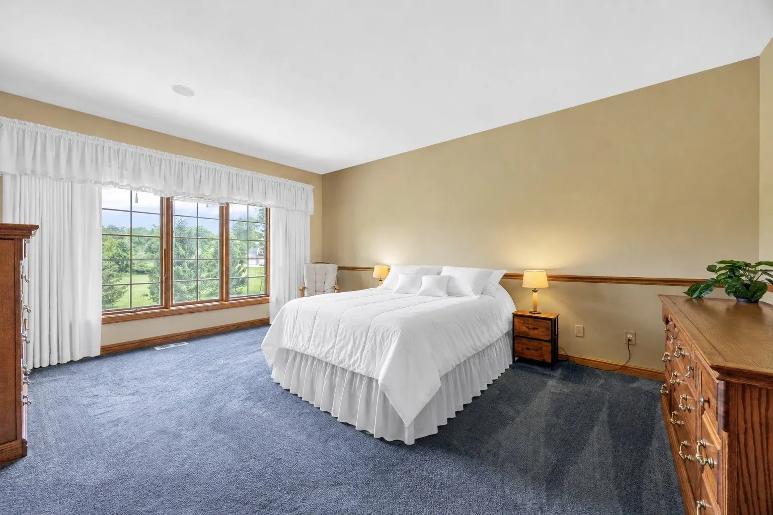 Private primary suite