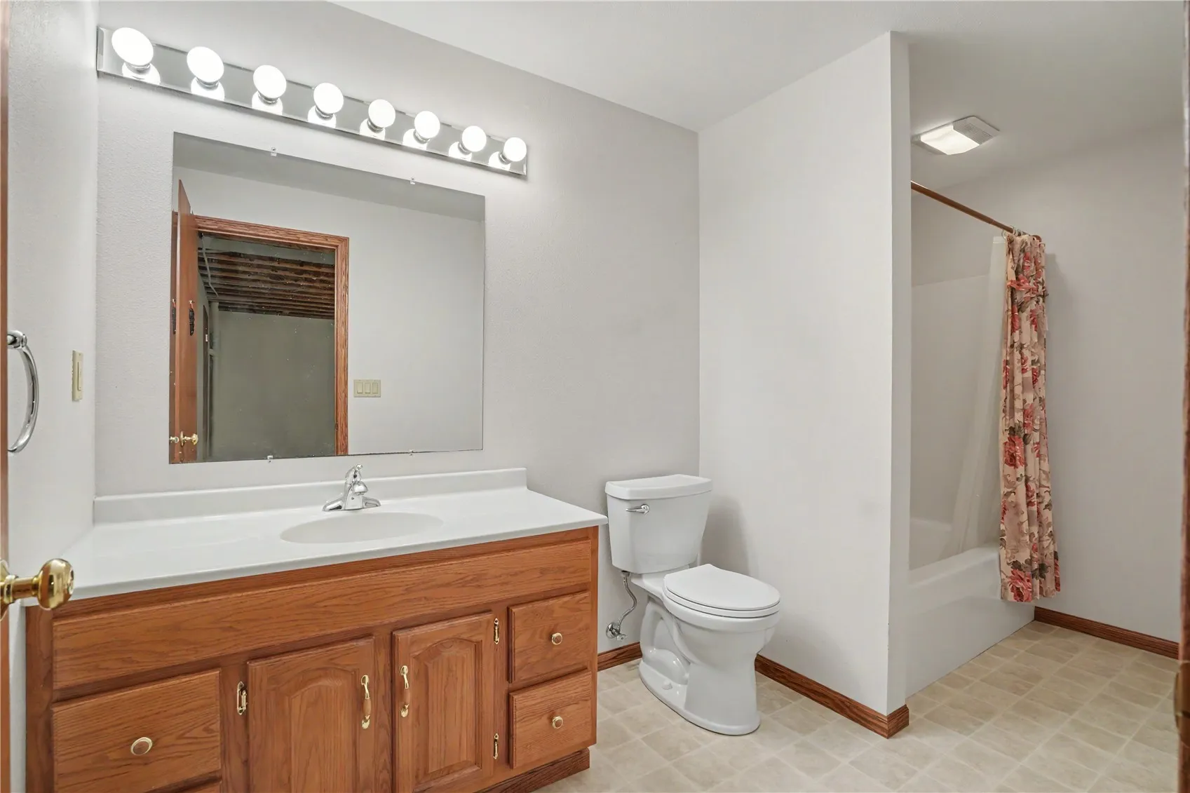 bath 3 in lower level