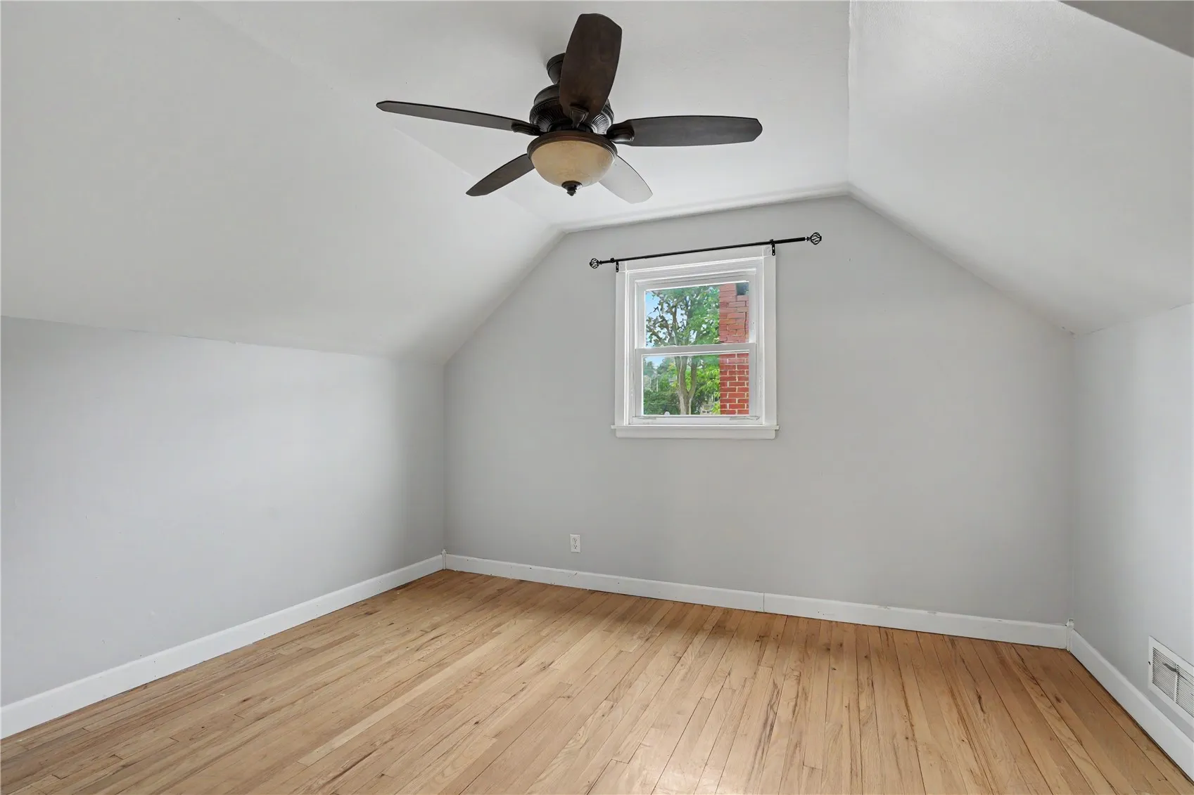 Floor 2 Bedroom 3