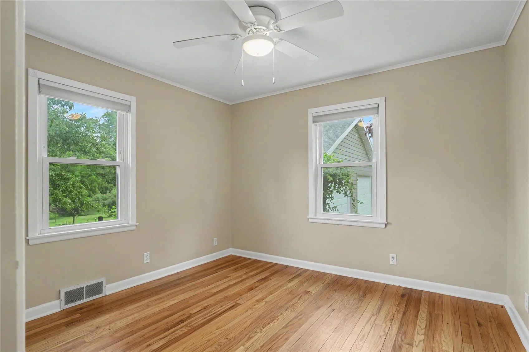 Floor 1 Bedroom