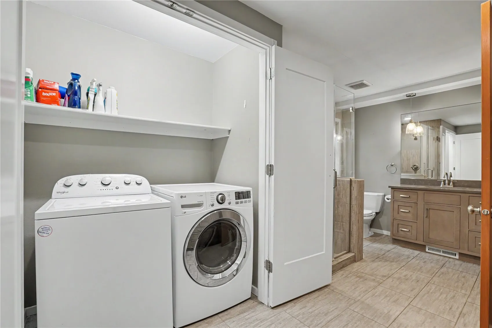 Floor 1 Bath/Laundry