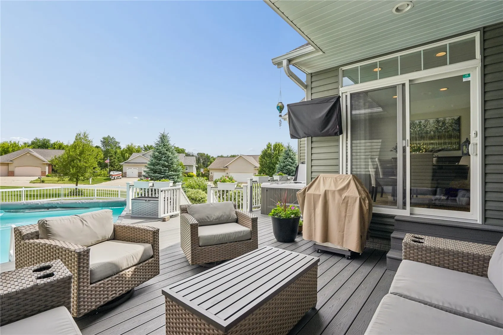 Outdoor entertaining at its finest!
