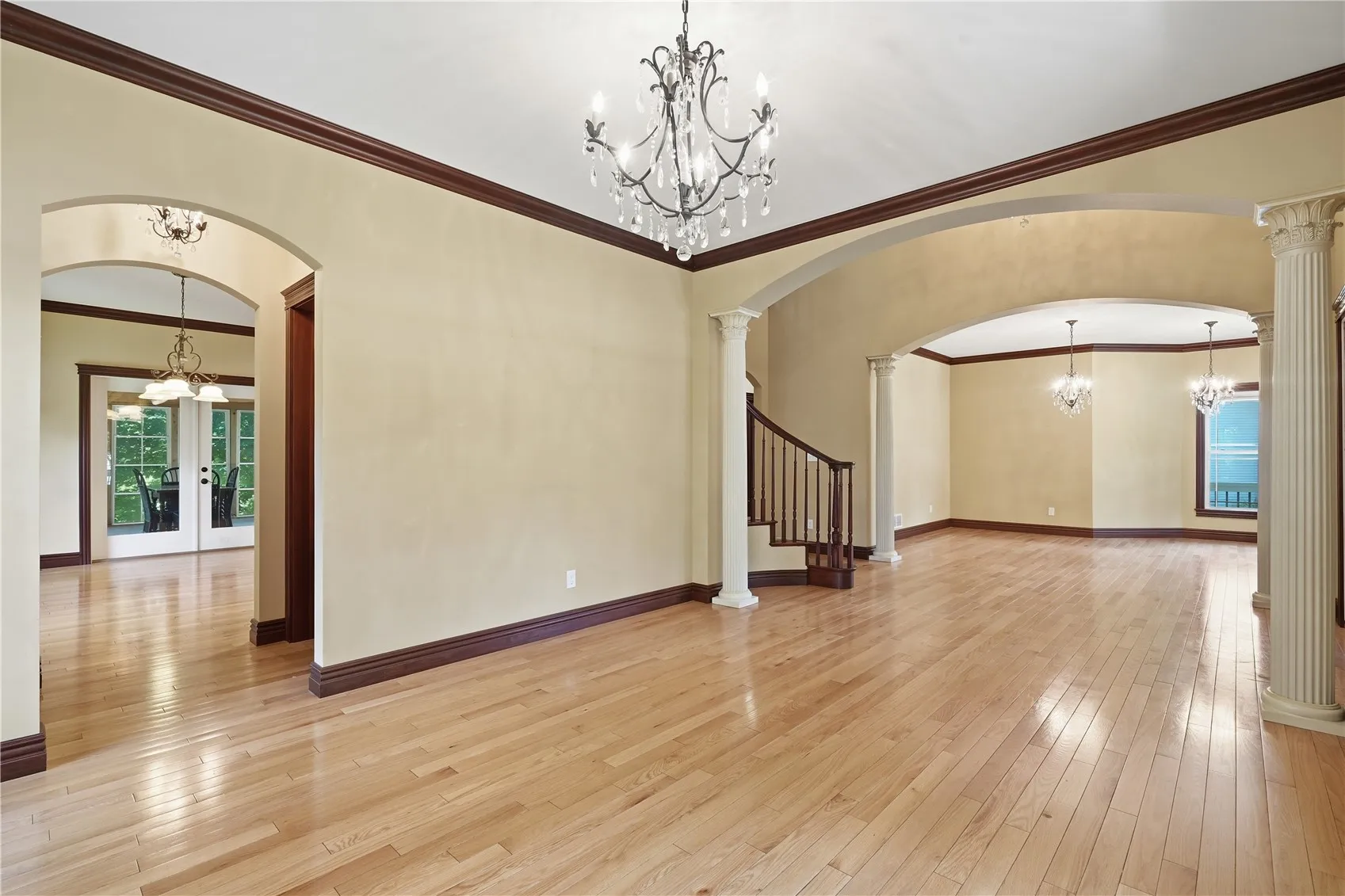 living room - access to kithen & formal dining