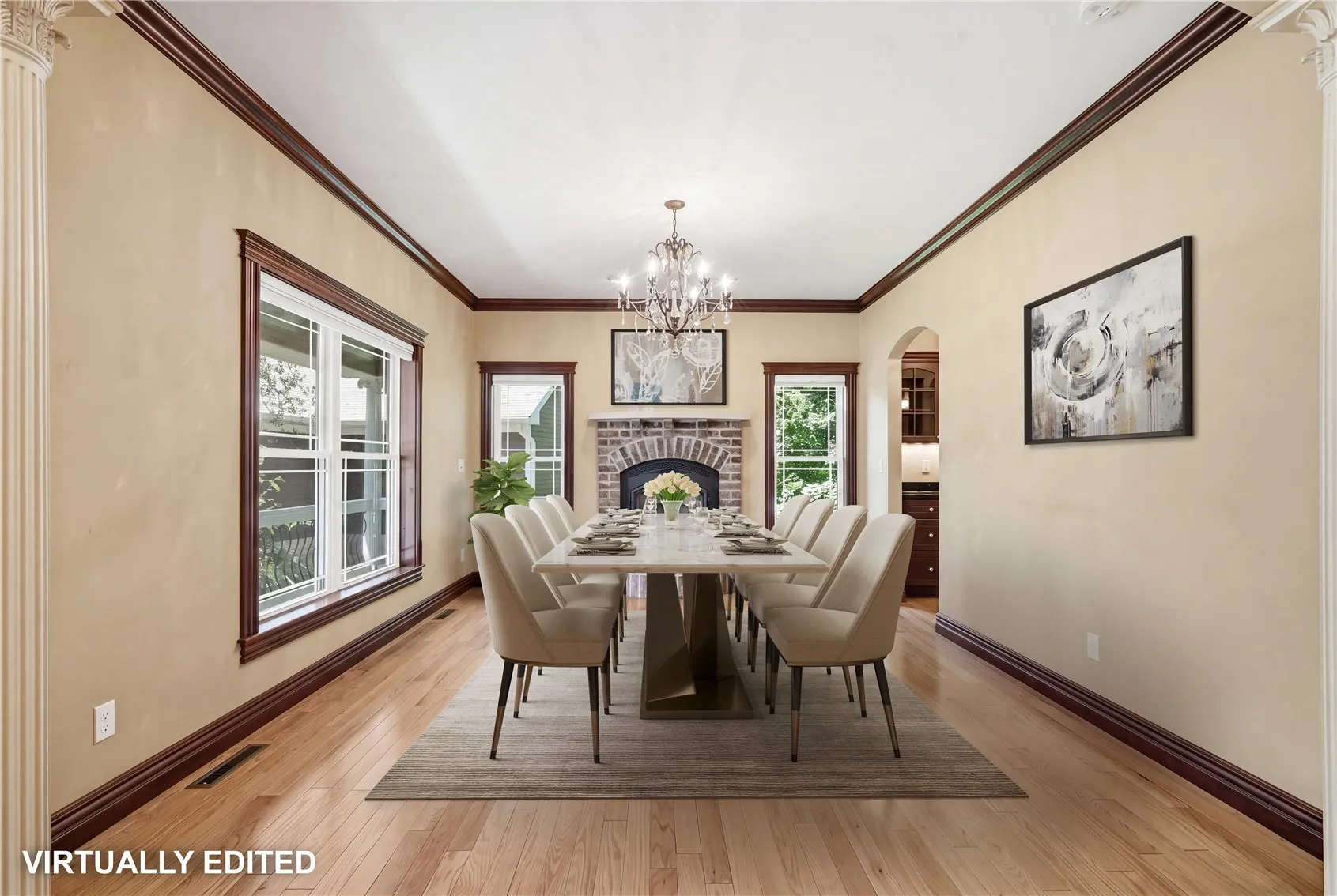 living & formal dining spaces can be swapped
