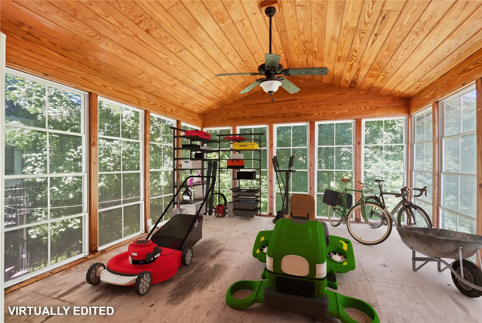3 seasons room off garage