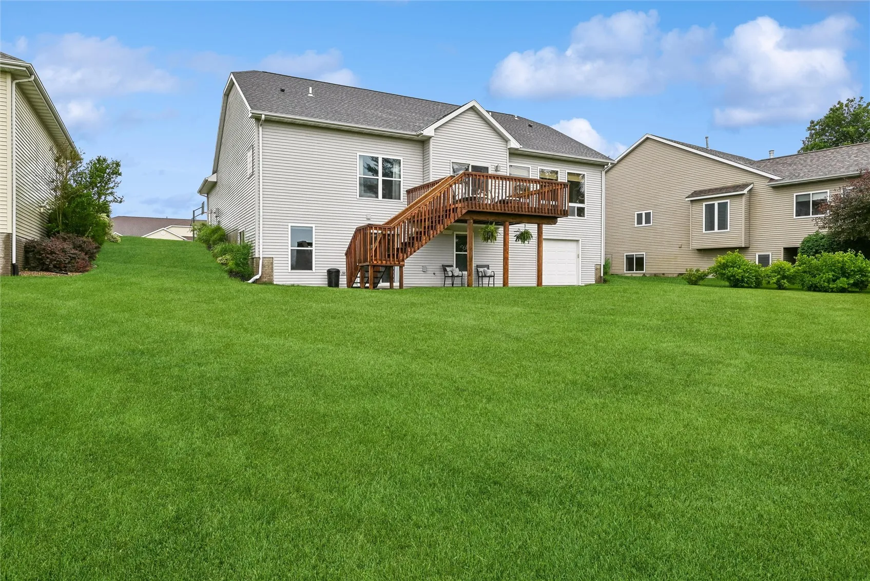 Steps from Deck - Rear garage door