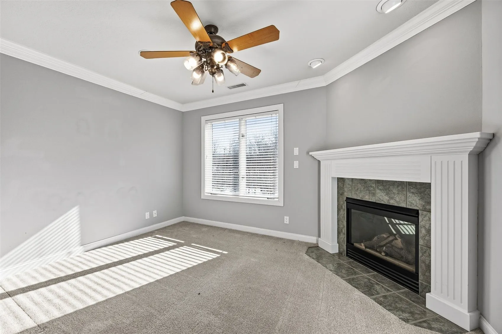 Sitting room off the main bedroom