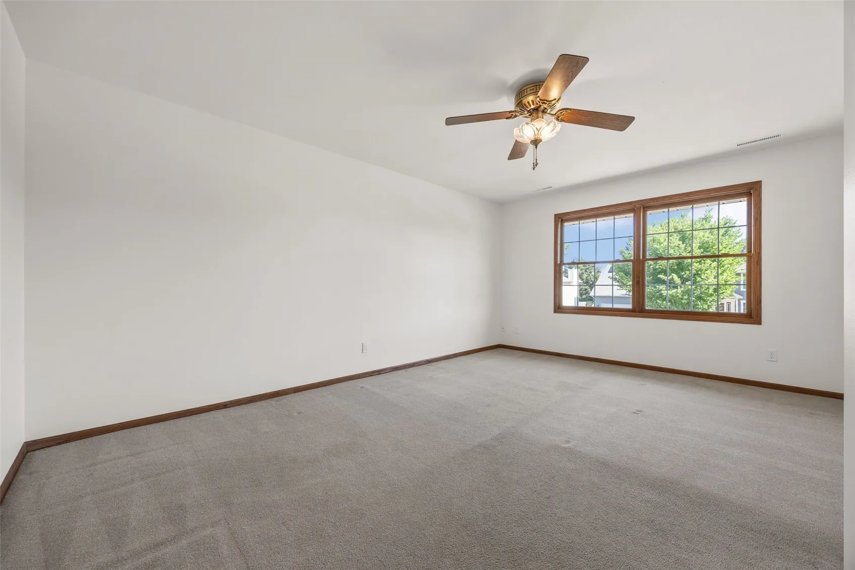 2nd Floor Primary Room