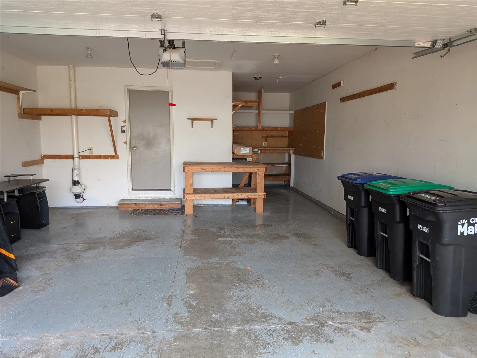 2 stall with work space