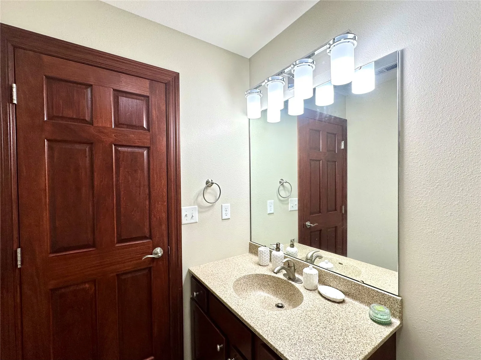 Main Bath.