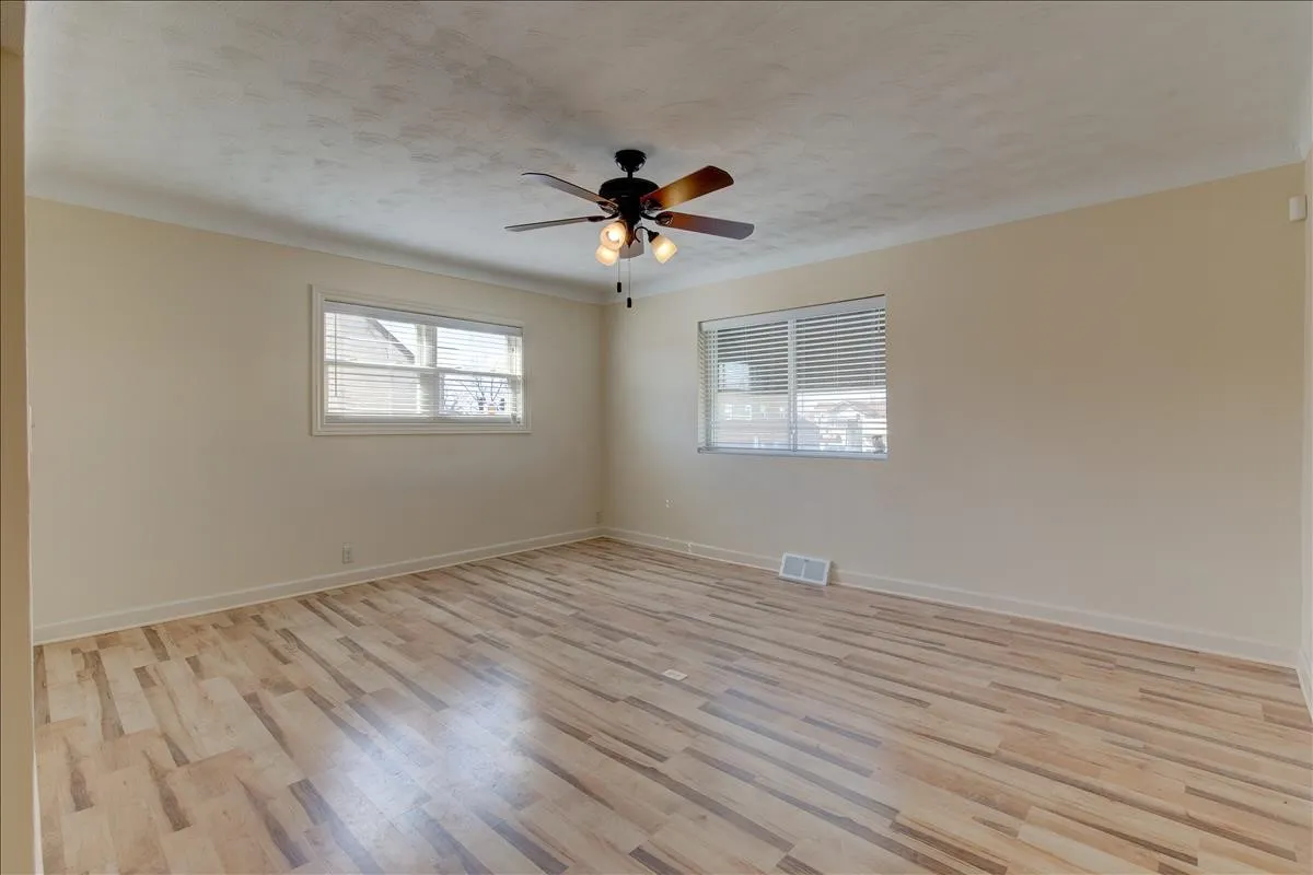 Upper level