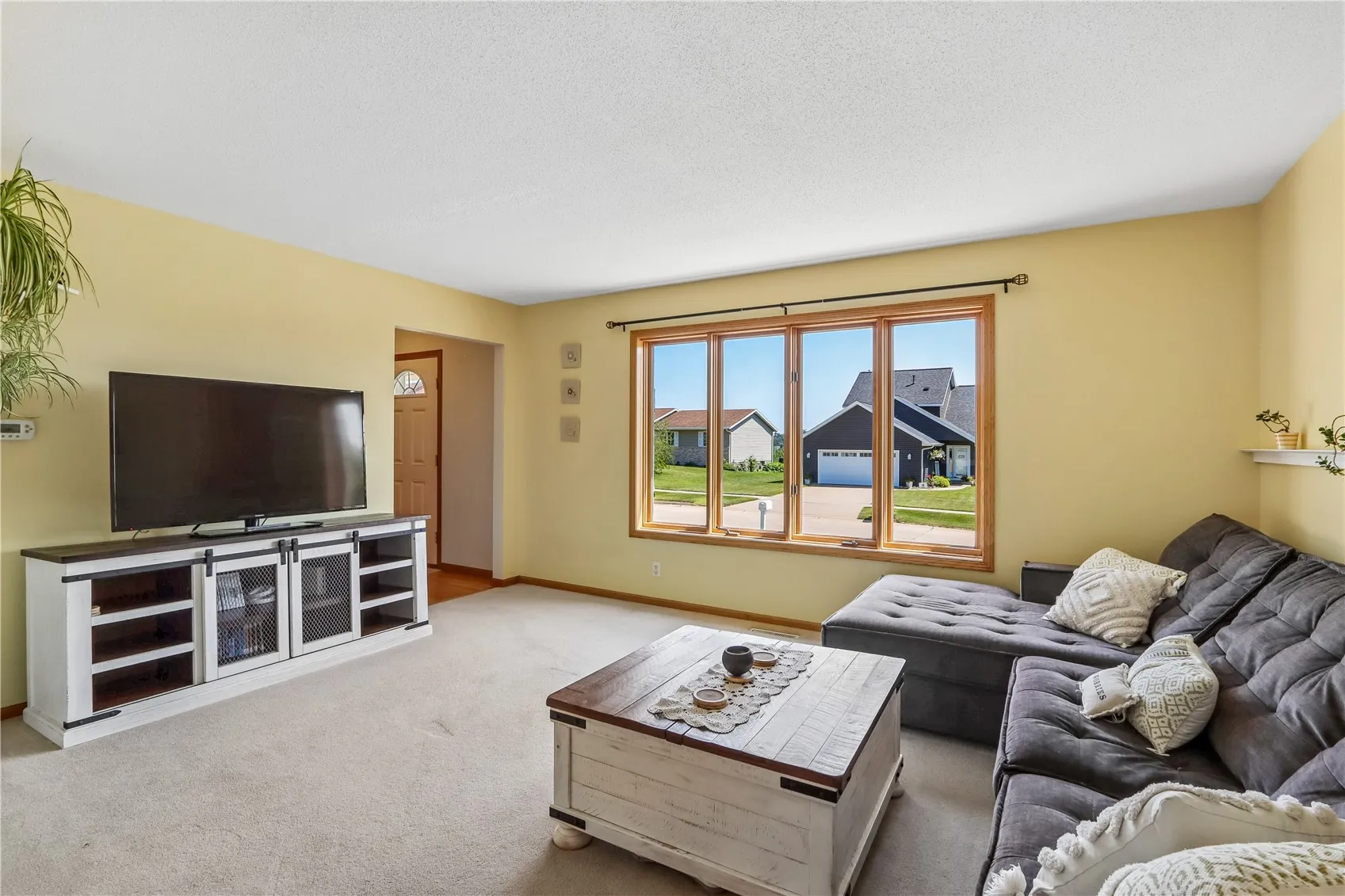 Front Sitting Room