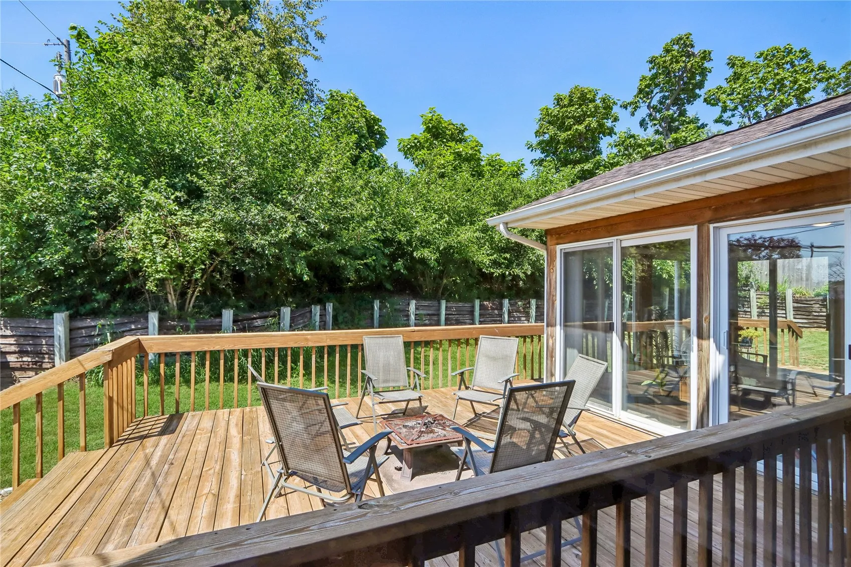 Deck / Backyard